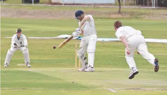  ?? Picture: Nev Madsen ?? ALL OR NOTHING: Brendan Galvin in action for Highfields-Railways. The Bulldogs need a result this round to keep their finals chances alive.