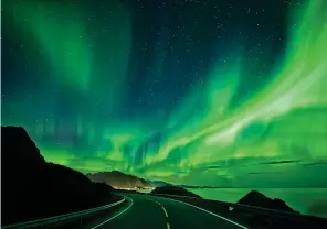  ?? ?? Dazzling: Iceland’s Northern Lights and a helicopter ride across New York’s Hudson