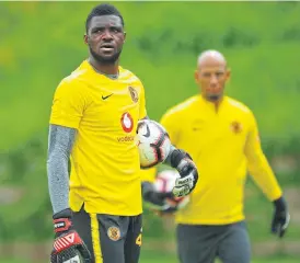  ?? /Sydney Mahlangu/ BackpagePi­x ?? Keeping the faith: Goalkeeper Daniel Akpeyi is set to make his debut for Kaizer Chiefs in Saturday’s Soweto derby against Orlando Pirates.