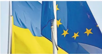  ?? FOTO: DPA ?? Mit dem 50 Milliarden Euro umfassende­n Hilfspaket soll ein Staatsbank­rott der Ukraine verhindert werden.