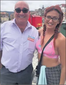  ??  ?? A TV star from Hinckley is appearing on E4 reality game show Coach Trip: Road to Tenerife. Pictured: Jodie Carnall (right) with presenter Brendan Sheerin