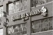  ?? Tribune News Service file photo ?? The tuna trading company that owns Bumble Bee Seafoods reportedly was supplied by the Da Wang.