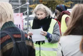  ?? FOTO: NIKLAS TALLQVIST ?? Aurora Blomberg säger att många är nyfikna på Elokapina, men att responsen är både negativ och positiv.