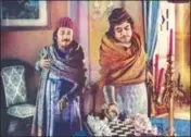  ??  ?? Saeed Jaffrey as Mir Roshan Ali and Sanjeev Kumar as Mirza Sajjad Ali played the chess players in Shatranj Ke Khilari.