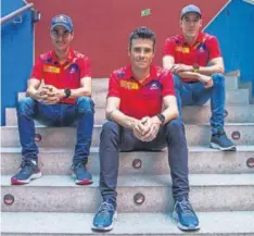  ??  ?? Mario Mola, Javier Gómez Noya y Fernando Alarza.
