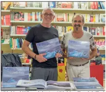  ?? (Photo L.B.) ?? Michel Rawicki (à gauche) et Jean-Michel Goupillou, de la librairie Les Mandarins.