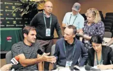  ?? GETTY ?? Roger Federer gab den Journalist­en bereitwill­ig Auskunft.