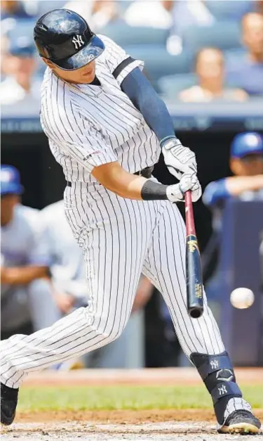  ?? AP ?? Gio Urshela hits a two-run single during second inning on Sunday in win over Blue Jays.