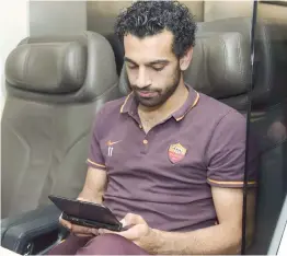  ?? GETTY IMAGES ?? Mohamed Salah, 23 anni, ieri in viaggio sul treno Roma-Firenze