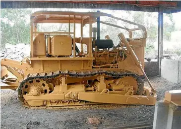  ??  ?? After being restored, the Komatsu D85 machine returned to work.