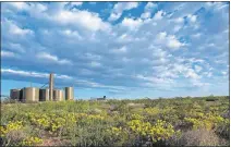  ?? [PHOTO PROVIDED BY DEVON ENERGY] ?? A Devon Energy well is recently pictured in the Delaware Basin in southeaste­rn New Mexico.