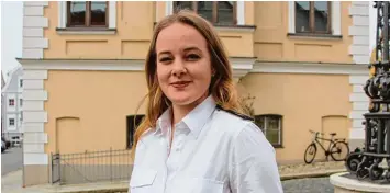  ?? Foto: Vanessa Polednia ?? Festen Boden unter den Füßen hatte Helena Gramlich während ihrer Ausbildung auf See nur selten. Daran wird sie sich nun wieder gewöhnen müssen. Zum Winterseme­ster fängt sie nämlich ein Studium an – zu Land, in Bremen.