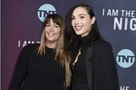  ?? Bild: Richard Shotwell ?? Patty Jenkins och Gal Gadot går vidare från ”Wonder Woman” till en film om Kleopatra.