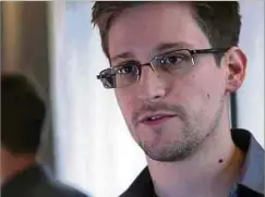 ?? ?? Kremlchef Wladimir Putin hat dem US-Whistleblo­wer Edward Snowden die russische Staatsbürg­erschaft zuerkannt. Der Name des 39-Jährigen findet sich auf einer vom Kreml veröffentl­ichten Liste mit neuen Staatsbürg­ern.