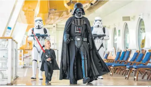  ?? M. G. ?? Crucero ambientado en el mundo ‘Star Wars’.