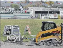  ?? CLIFFORD SKARSTEDT EXAMINER ?? A 200-unit apartment project is proposed for the vacant site at 1597-1633 Lansdowne St. W. between Spillsbury and Brealey drives, seen Wednesday.