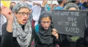  ?? WASEEM ANDRABI/ HT ?? Students raise slogans during a protest calling for justice in Kathua rape and murder case, in Srinagar on Monday.