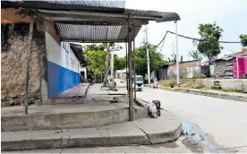  ?? JOHNNY OLIVARES Y CORTESíA ?? En esta esquina del barrio Villa Esperanza, de Malambo, ocurrió el ataque.