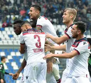  ?? Esultanza ?? La gioia dei giocatori del Bologna al Mapei Stadium