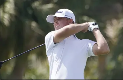  ?? PHOTOS BY MARTA LAVANDIER — THE ASSOCIATED PRESS ?? B1
Matt Jones hits from the 18th tee during the first round of the Honda Classic on Thursday in Palm Beach Gardens, Fla. Jones tied the course record at PGA National with a 9-under 61.