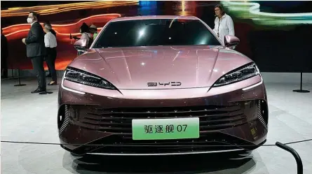  ?? ?? La enseña BYD fabrica ocho de los diez modelos eléctricos más vendidos en China.