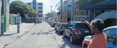  ?? CÉSAR MARTÍNEZ ?? La mayoría de luminarias no funcionan, dijo ayer Martín Alcántara