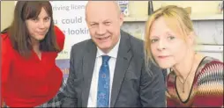  ?? FM4748715 ?? Manager Beth Peal and volunteer Sandra Slingsby with MP Damian Green