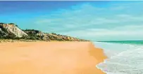  ??  ?? Playa del Parador de Mazagón en la provincia de Huelva