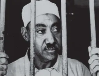  ??  ?? Sayyid Qutb in prison in Egypt, where he was executed in 1966