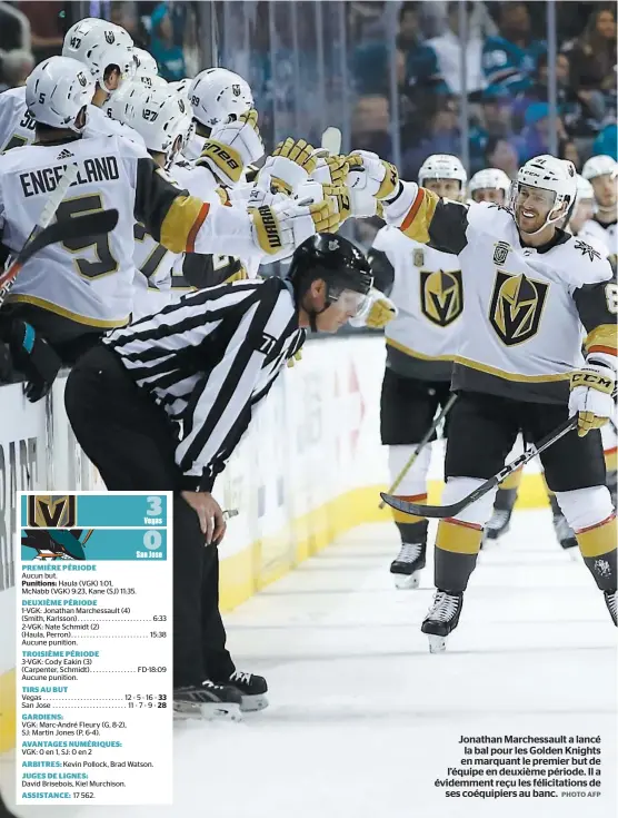  ?? PHOTO AFP ?? Jonathan Marchessau­lt a lancé la bal pour les Golden Knights en marquant le premier but de l’équipe en deuxième période. Il a évidemment reçu les félicitati­ons de ses coéquipier­s au banc.