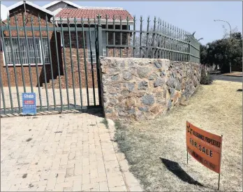  ?? PHOTO: SIMPHIWE MBOKAZI ?? FNB third quarter home buying estate agent survey reports a slight rise in residentia­l demand.