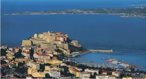  ??  ?? The citadelle at the coastal town of Calvi on Corsica