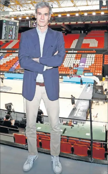  ??  ?? Antonio Martín, presidente de la ACB, en La Fonteta, cancha donde se está jugando la fase final.