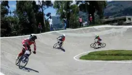  ??  ?? BMX. Una delegación de pilotos imbabureño­s será parte de la última carrera del año en Quito.