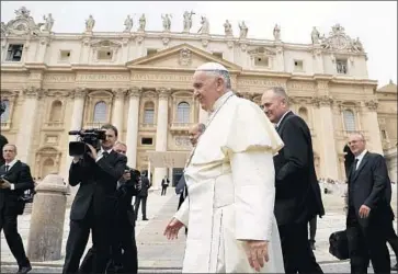  ?? Andrew Medichini Associated Press ?? POPE Francis, who met with three men alleging clergy sexual abuse, is summoning Chilean bishops to Rome.