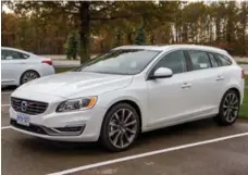  ?? PAWEL DWULIT/TORONTO STAR FILE PHOTO ?? The V60 carries Volvo’s stamp of solidity and safety.