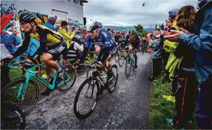  ?? FOTO: SZYMON GRUCHALSKI ?? FOLKEHAV: Tour des Fjords Grimstad håper på mye publikum og god stemning langs løypa. Her fra Tour des Fjords et tidligere år.