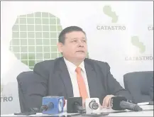  ??  ?? El director de Catastro, Francisco Ruiz Díaz, detalló sobre los nuevos valores fiscales vigentes para este año.