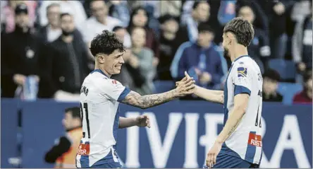  ?? FOTO: PERE PUNTí ?? Nico Melamed y Jofre Carreras fueron los autores de los dos goles del RCD Espanyol ante el Albacete, penúltimo con 33 puntos