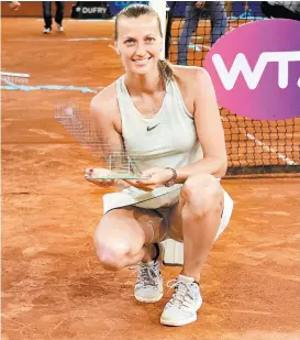  ??  ?? La checa Petra Kvitová, con el trofeo