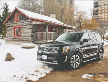  ?? PHOTOS: PETER BLEAKNEY/DRIVING ?? Eight-speed automatic 2020 Kia Telluride runs with a 291-horsepower, 3.8-litre V6 with 262 pound-feet of torque.