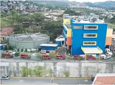  ??  ?? EDIFICIO. En el segundo piso está el área de quirófano, cuidados intensivos y recuperaci­ón.