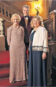  ??  ?? Inside Downton: Mary Berry with Lord and Lady Carnarvon