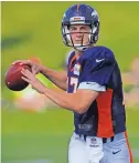  ?? DAVID ZALUBOWSKI/ASSOCIATED ?? Trevor Siemian, who started 14 games last season for the Broncos, hasn’t set himself apart during training camp this summer.