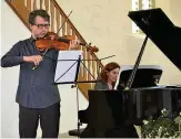 ?? FOTO: RENATE KLEIN ?? Beiträge von deutschen und russischen Komponiste­n brachten Tatiana Kozlova am Flügel und Yuri Bondarev mit der Viola in virtuoser künstleris­cher Qualität zu Gehör.