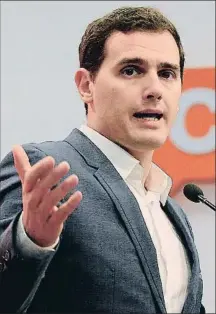  ??  ?? El líder de Cs, Albert Rivera, y el presidente electo de la República Francesa, Emmanuel Macron