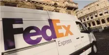  ?? IMAGOECONO­MICA ?? Logistica. Un mezzo FedEx per la consegna della merce