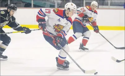  ?? JASON MALLOY/THE GUARDIAN ?? Brodie MacArthur, centre, will play for the Moncton Wildcats of the Quebec Major Junior Hockey League this season.
