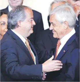  ??  ?? ► Nicolás Monckeberg y Sebastián Piñera.
