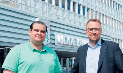  ?? ?? Valstrateg­er. Niklas Moe (M) och Henrik Sundström (M) har planer för Uddevalla kommun.
BILD: KARL AF GEIJERSTAM